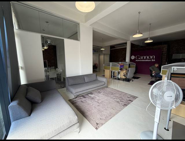 186M² BUILDING TO LET IN WOODSTOCK
